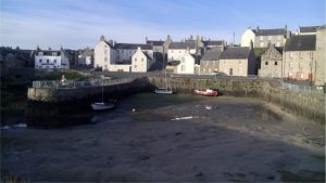 Blocks of psammite were aligned vertically in the old Portsoy harbour walls because it was thought at the time of construction, that this configuration would be more stable. It seems to have worked.