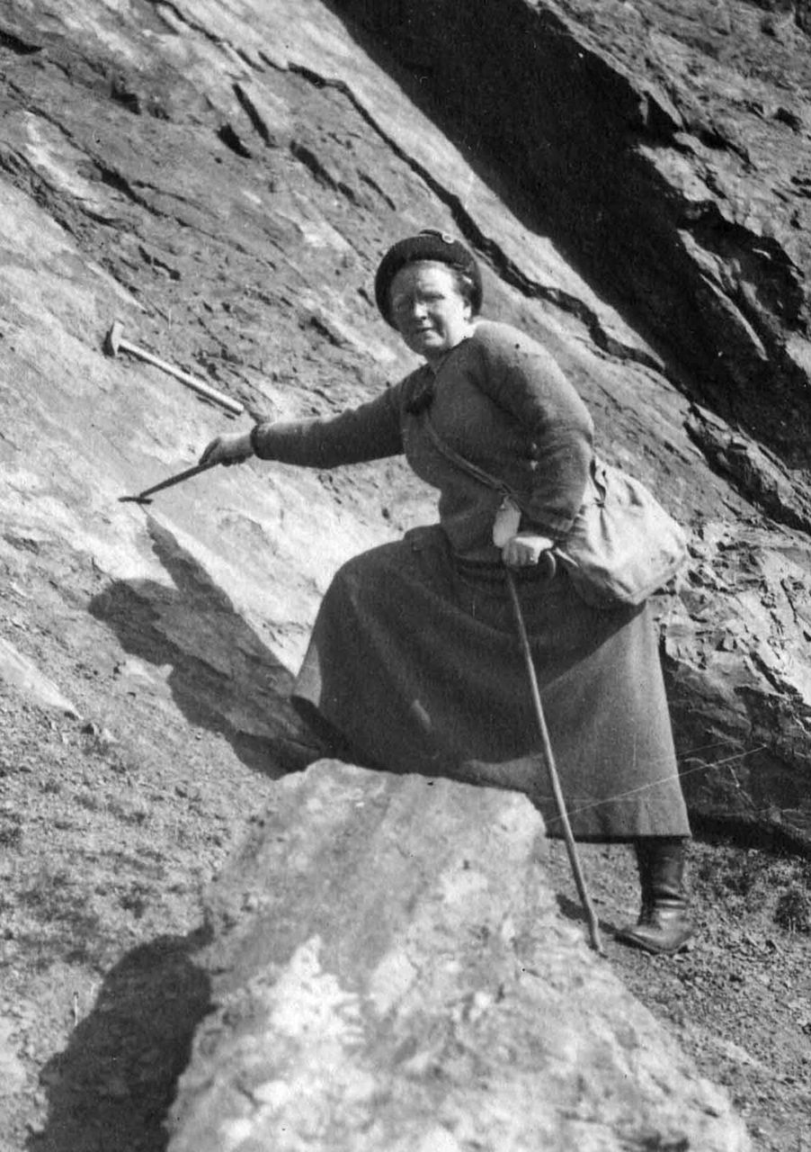 gertrude elles at the outcrop